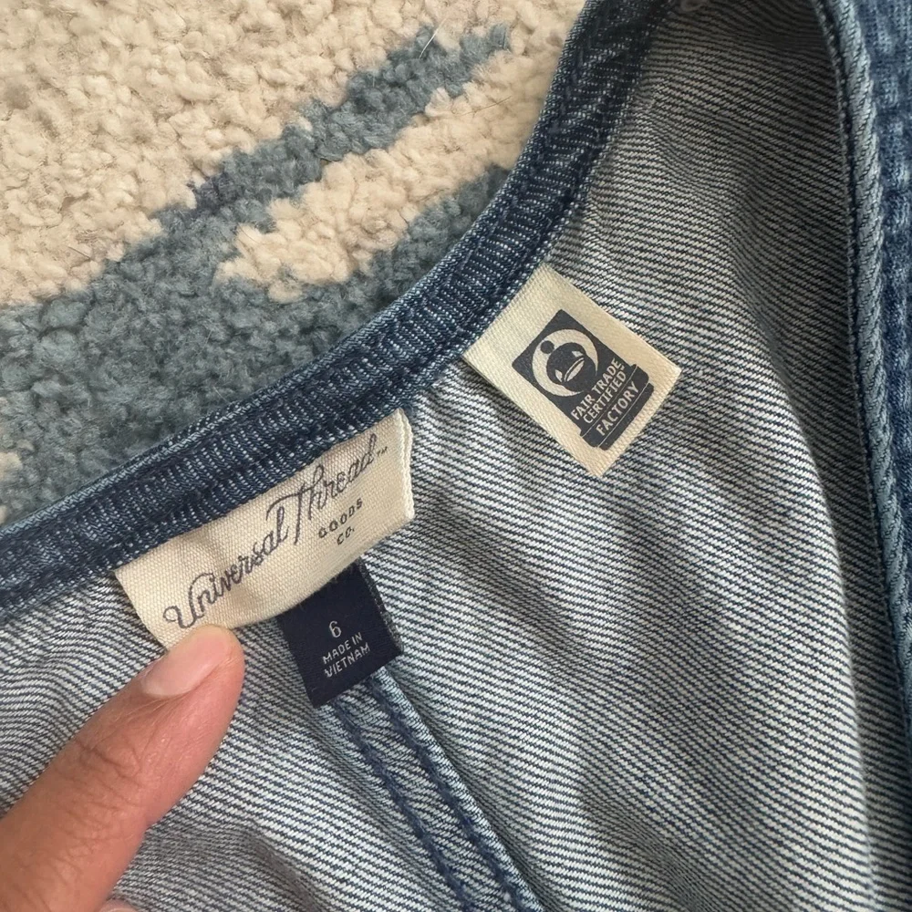 Universal Thread Denim Barrel Leg Jumpsuit - Size 6 - Picture 3 of 5